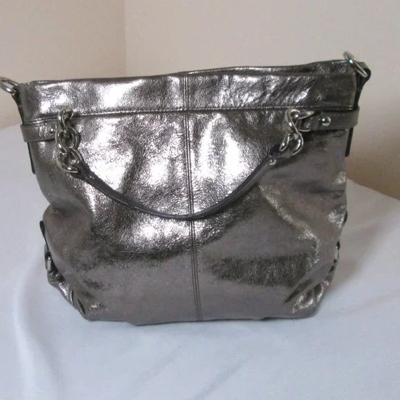 Coach Metallic Silver Hobo Purse No. L117B-F17166 Pre-owned Excellent Co… - Picture 2 of 16